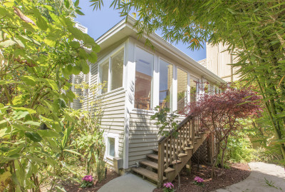 762 Bay Street